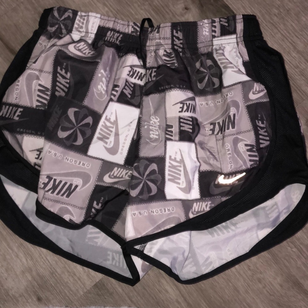 Brande new Nike shorts. Only worn twice